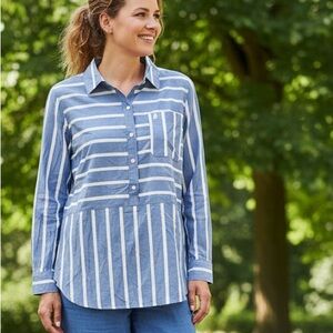 Abercrombie and Fitch Woman’s Blue & White Striped Collared Shirt - Size Medium